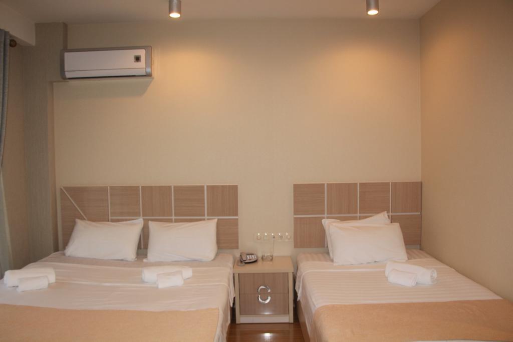 Legacy Hotel Batumi Habitación foto